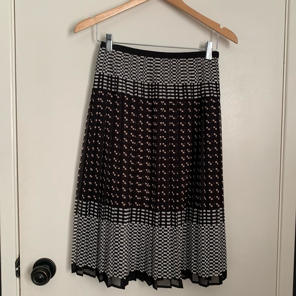Club Monaco Pleated Midi Skirt Size 00 Black White Geometric Print - Picture 2 of 9